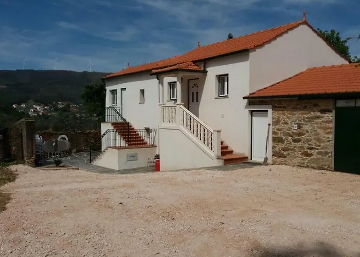 Quinta Do Castanheiro Bed & Breakfast